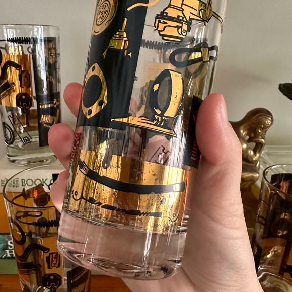 Vintage Glass Tumblers - Picture 6 of 9